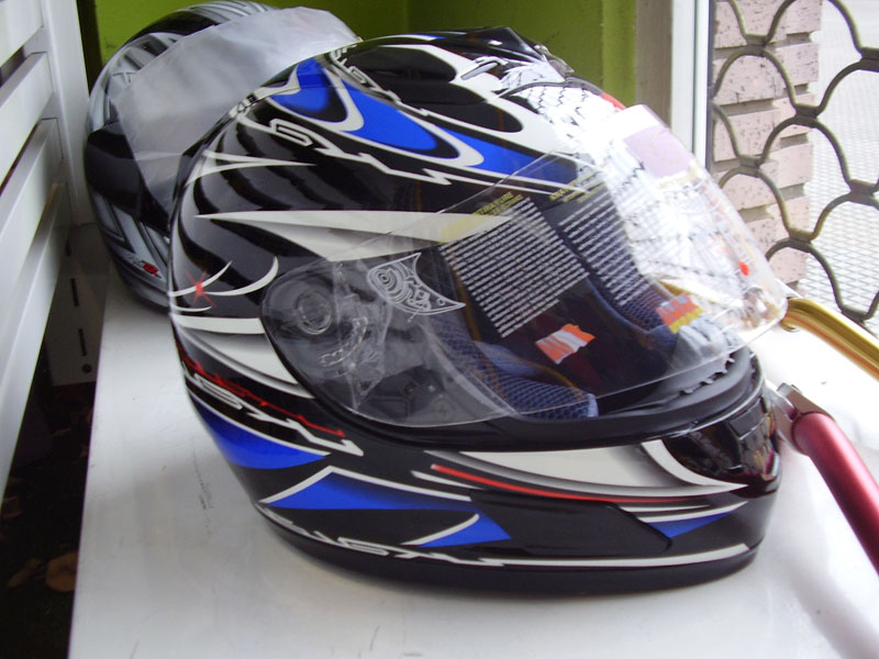 Casco carretera Shiro
